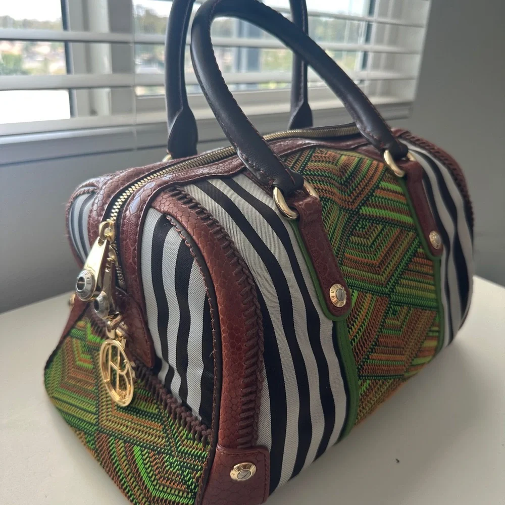 Henri Bendel B&W Plus Barrel Woven Striped Stylish Green and Brown Handbag - Picture 3 of 15